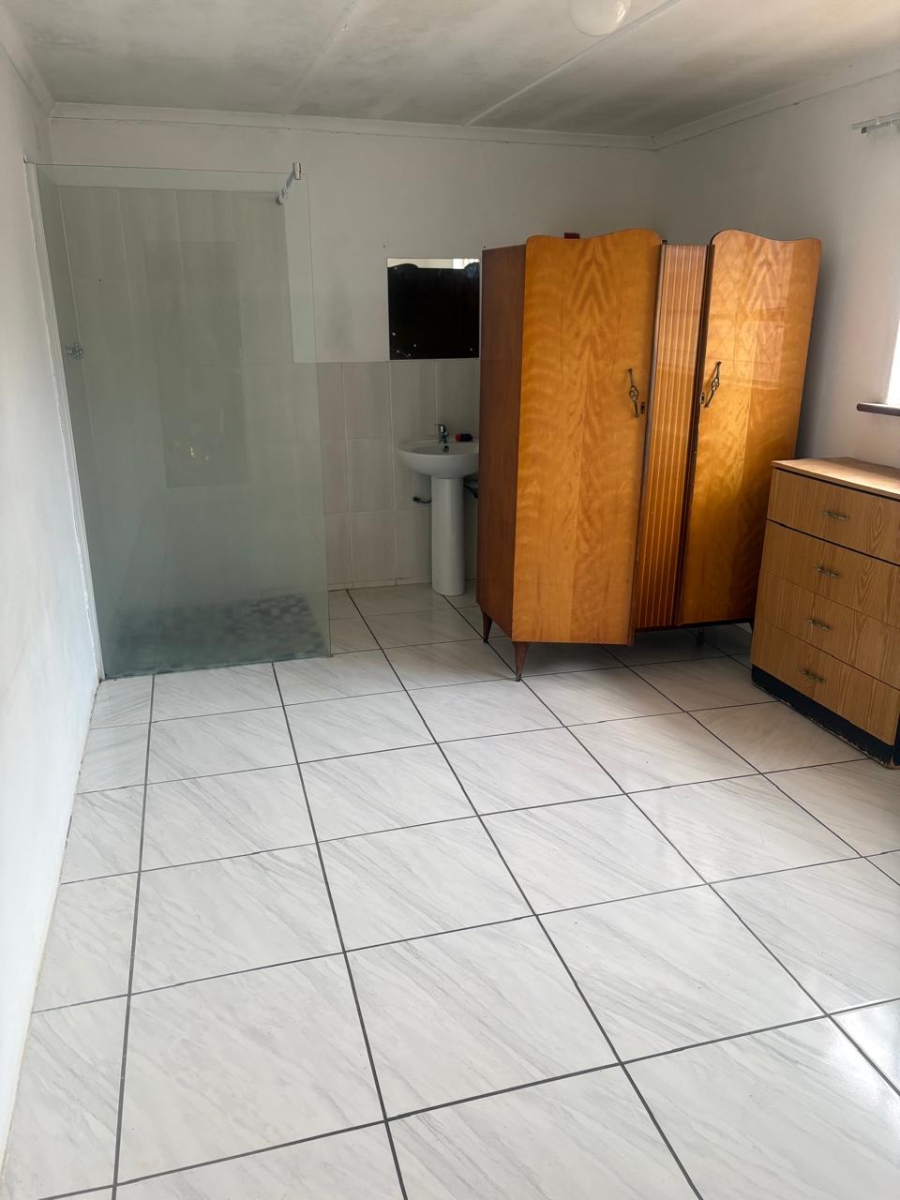 To Let 1 Bedroom Property for Rent in Bothasrus Eastern Cape
